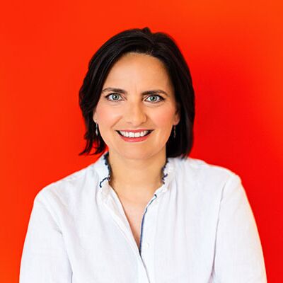 Dana Denis Smith Headshot